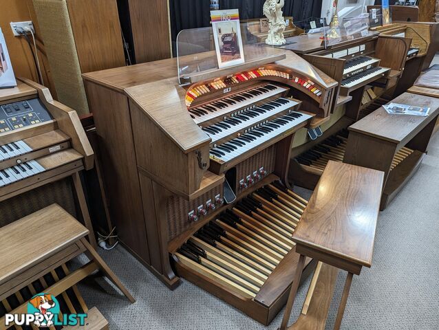 Rodgers Trio Theatre Organ Model 321 B