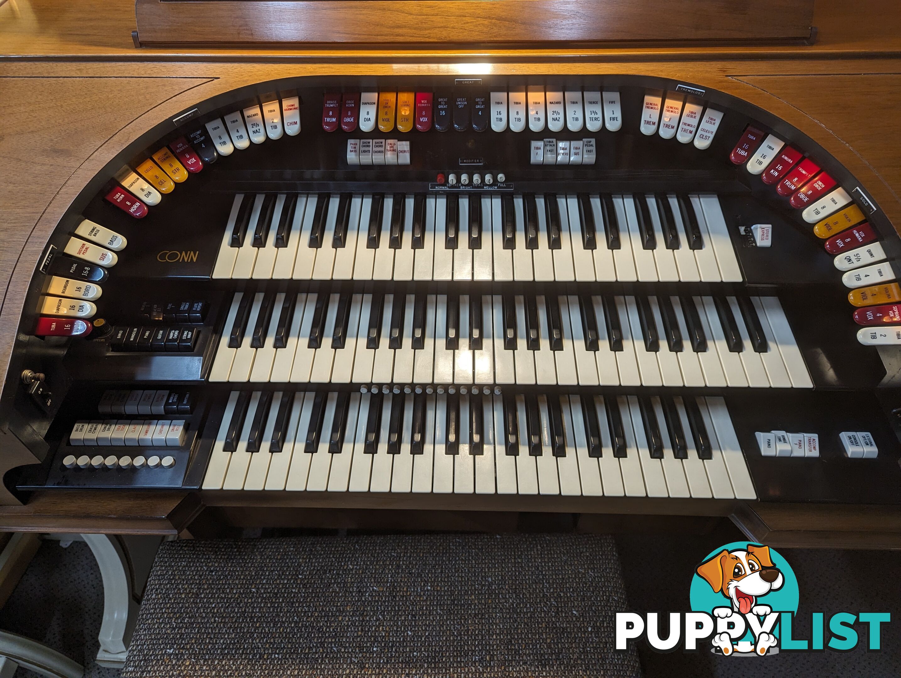 CONN 3 Manual Organ 580 Series I THEATRETTE