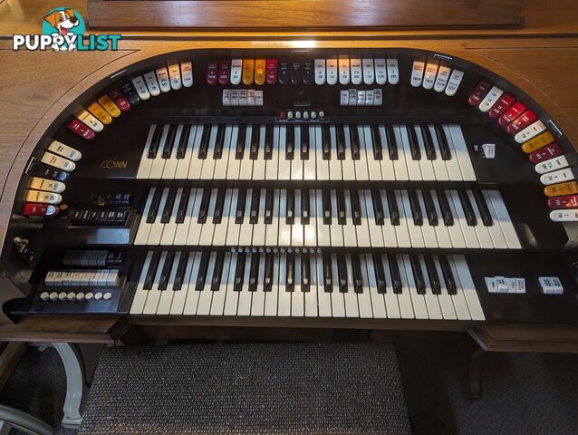 CONN 3 Manual Organ 580 Series I THEATRETTE