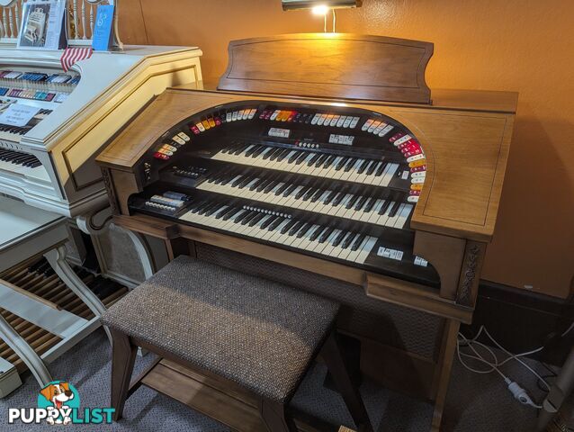 CONN 3 Manual Organ 580 Series I THEATRETTE