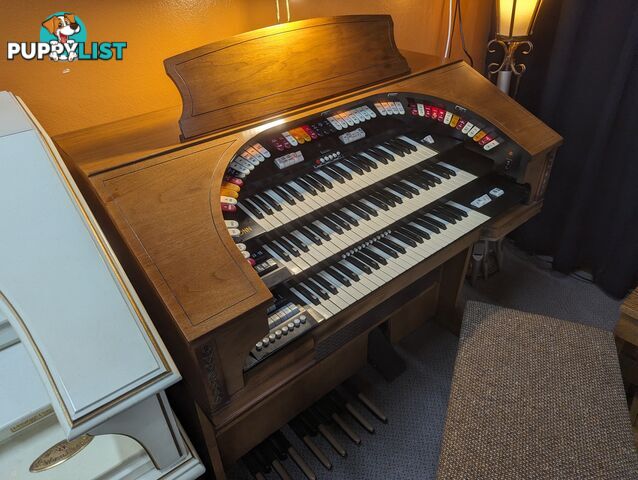 CONN 3 Manual Organ 580 Series I THEATRETTE