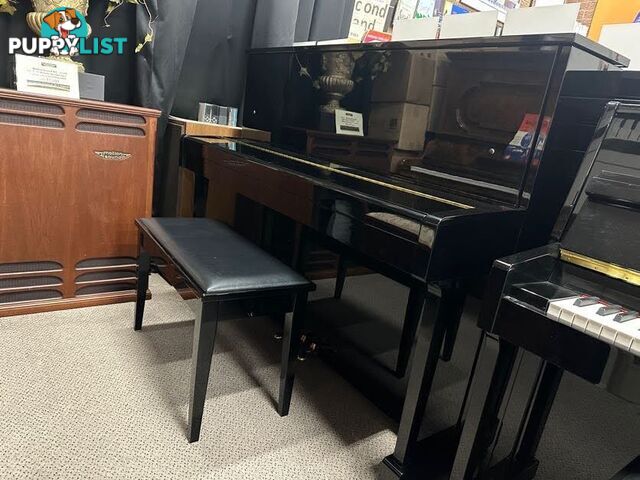 Yamaha T121 Upright Piano Pre-Loved
