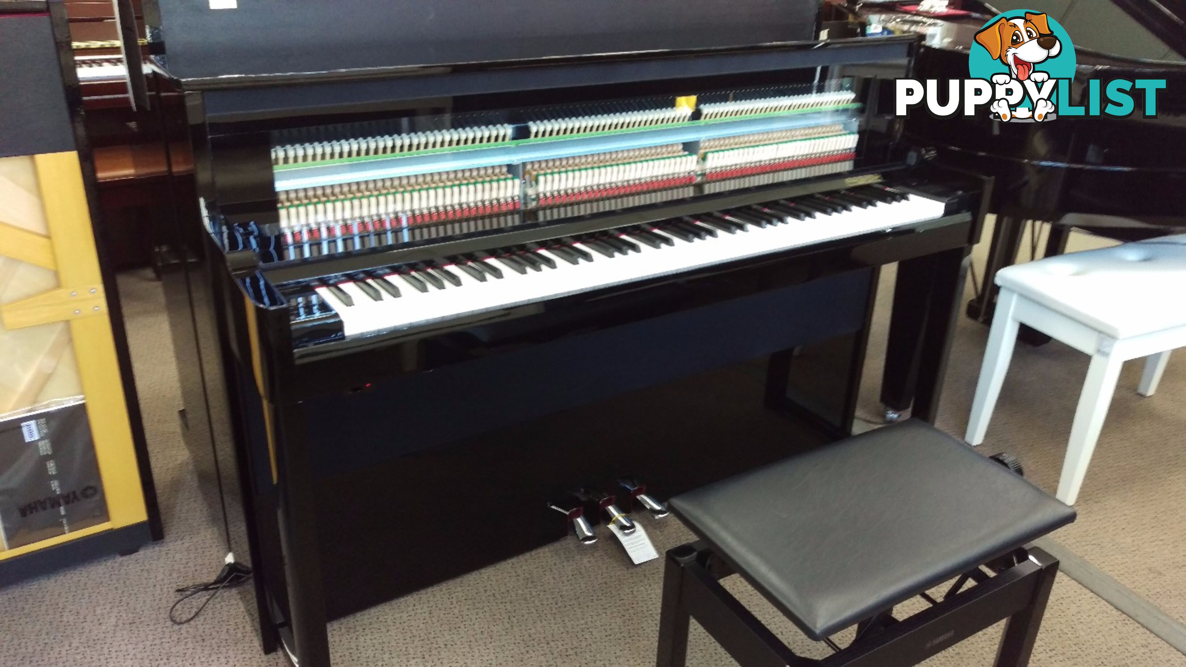 Yamaha AvantGrand Upright Hybrid Piano  NU1X