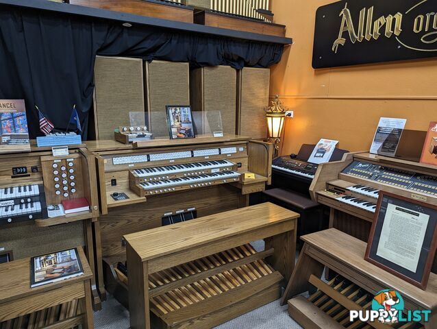 Allen Classical Organ AP17e Protege 33 Stop Organ with 4 X HC15' Speakers