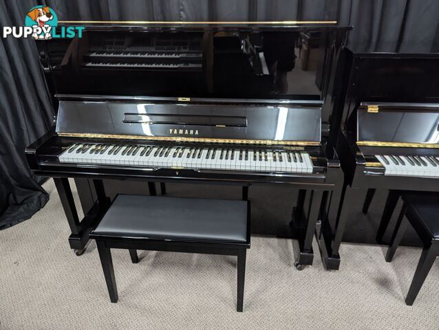 YAMAHA 131cm  U3 H  Upright Piano in Polished Ebony  #2297713 (1976)