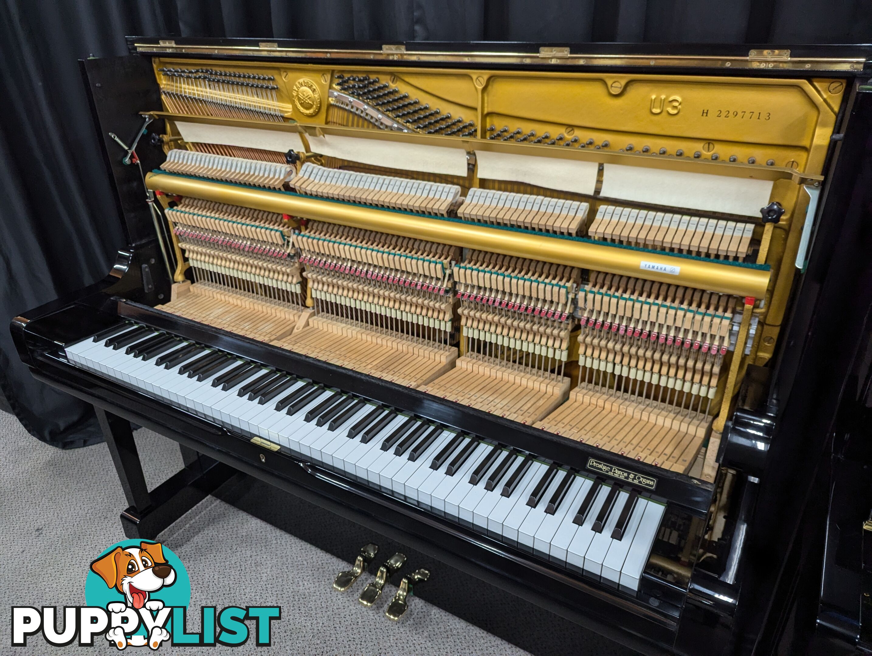 YAMAHA 131cm  U3 H  Upright Piano in Polished Ebony  #2297713 (1976)