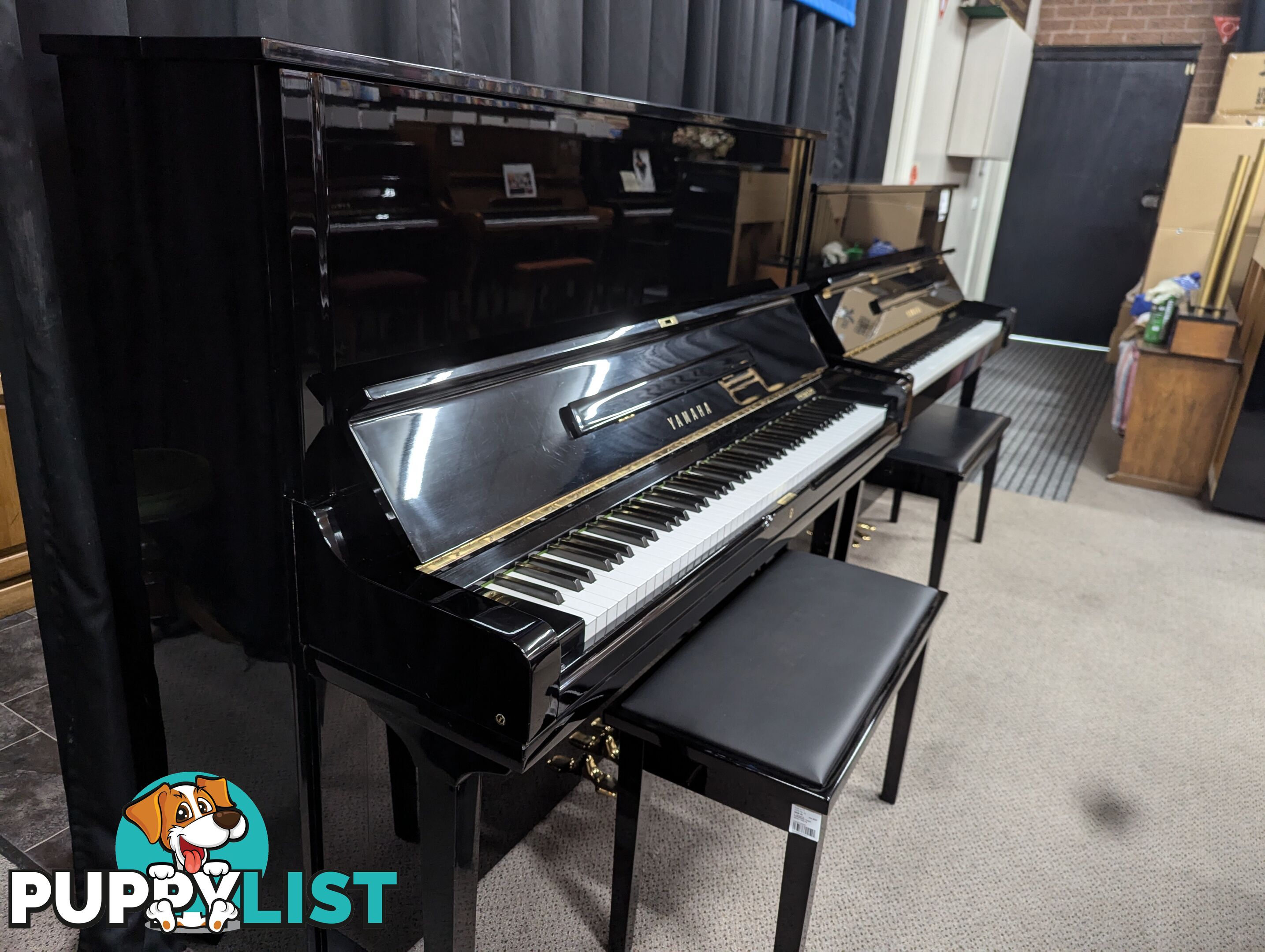 YAMAHA 131cm  U3 H  Upright Piano in Polished Ebony  #2297713 (1976)