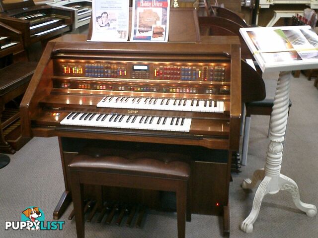 Lowrey Holiday Deluxe Organ LX300 ~ Sold