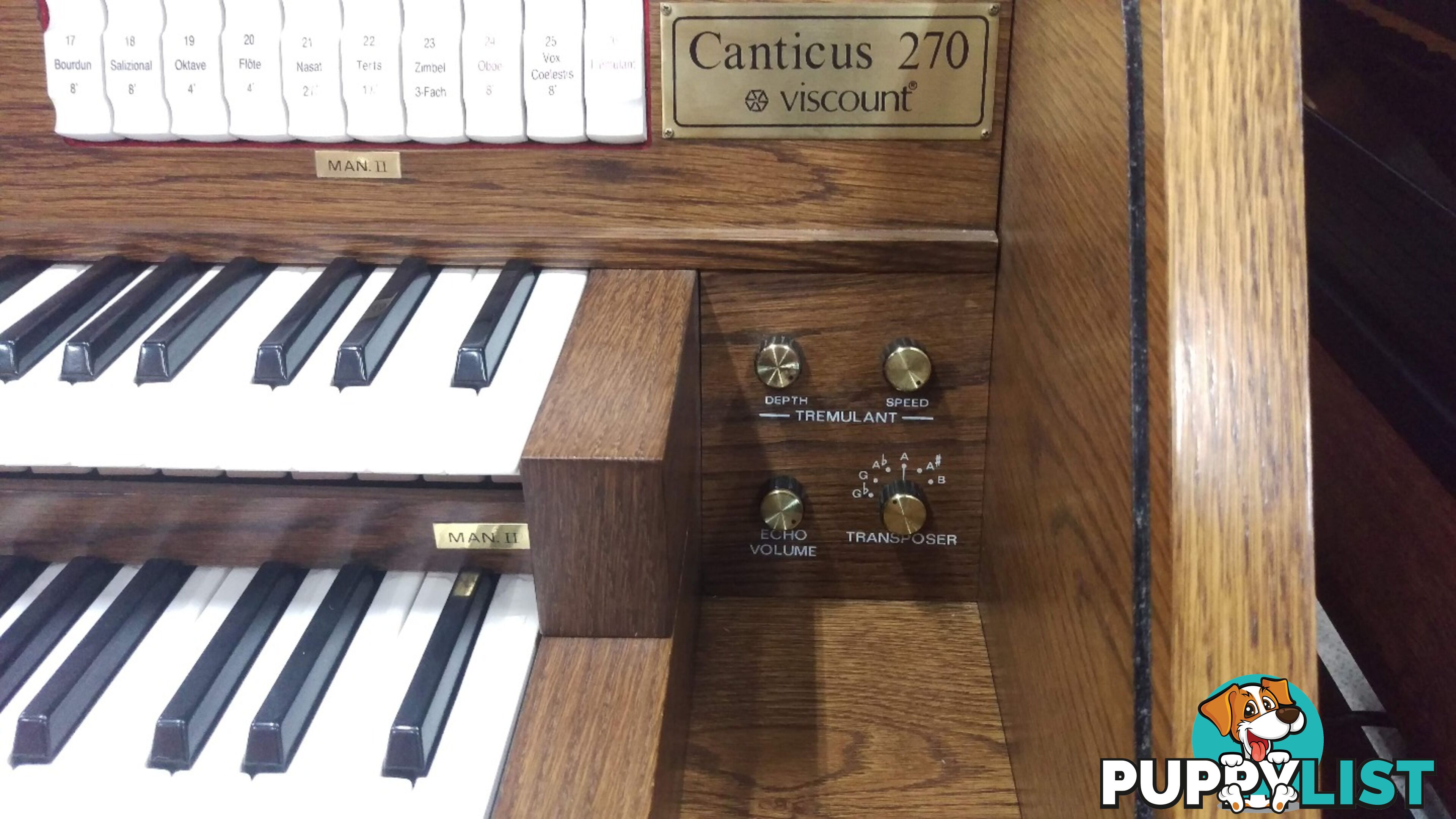 Viscount Canticus 270 Classical Organ ~ Now Sold ~ with a 27 flat radiating pedal board