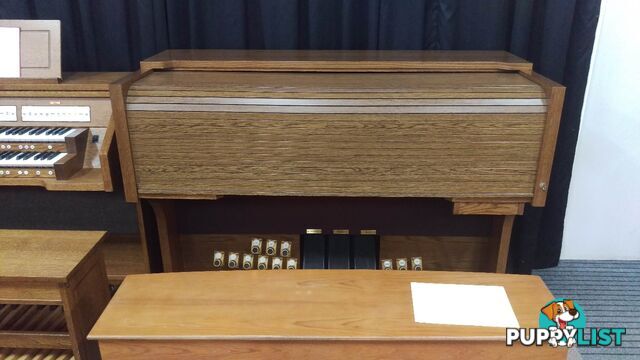 SOLD - Viscount Classical Organ Model Cantata