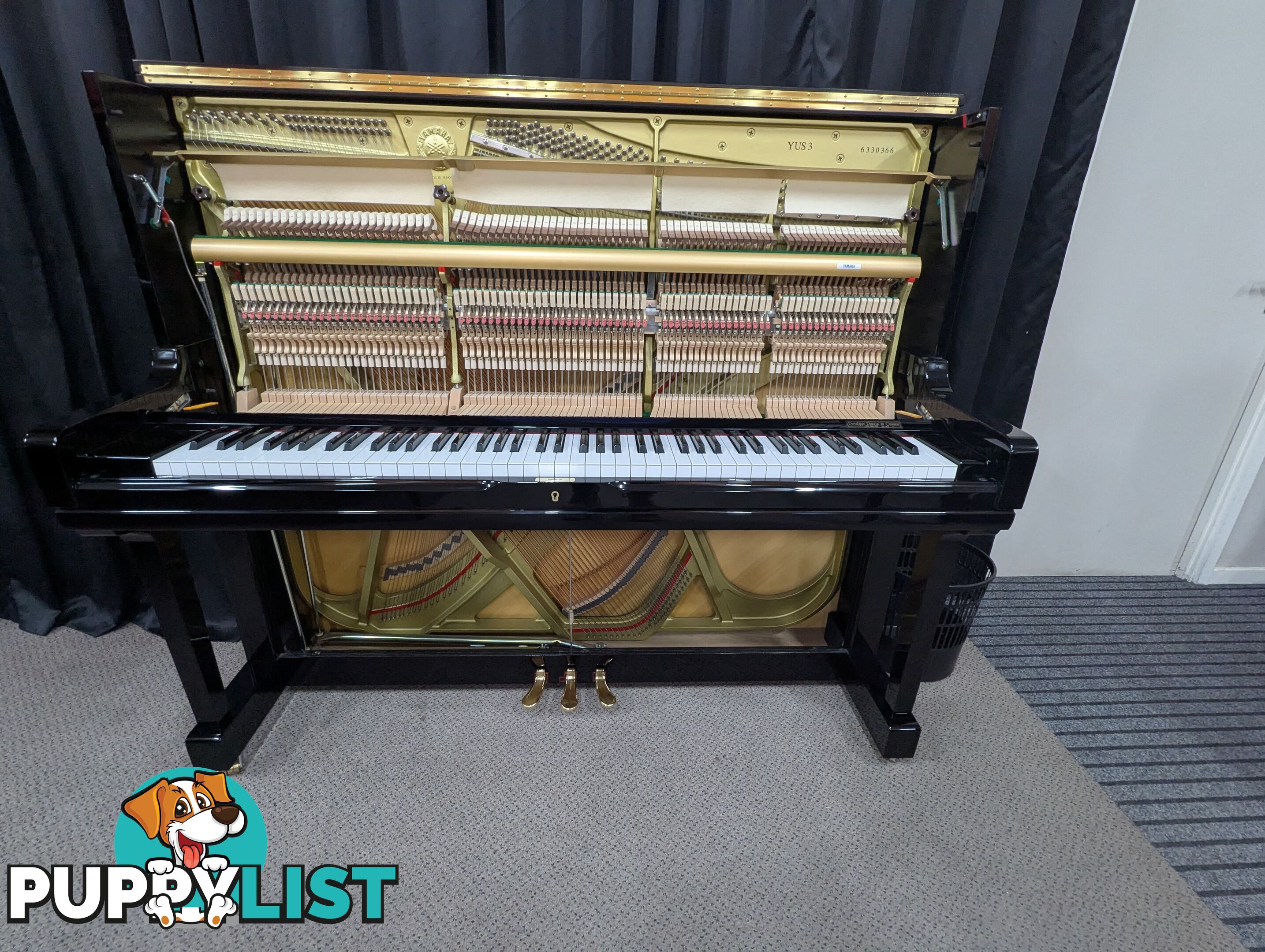 Yamaha YUS3 131cm Professional Upright Piano - 2011in Excellent Condition