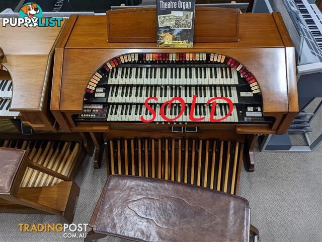 Conn 651 Deluxe 3 Manual Theatre Style Organ