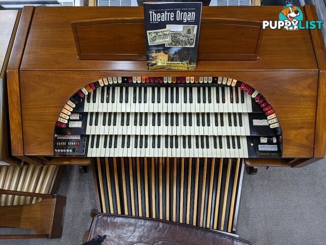 Conn 651 Deluxe 3 Manual Theatre Style Organ