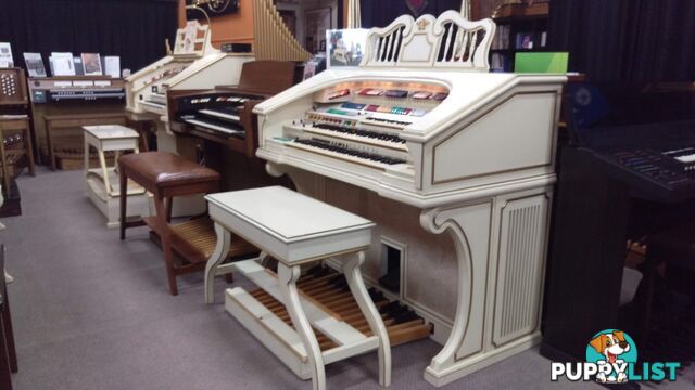 Wurlitzer Theatre Organ 950TA Deluxe Ivory & Gold Finish