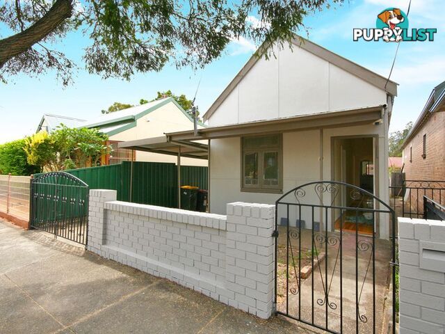 18 Petersham Road MARRICKVILLE NSW 2204