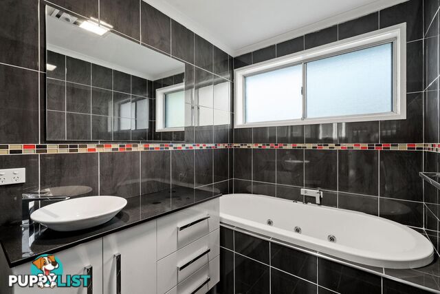 5 Pring Place LATHAM ACT 2615