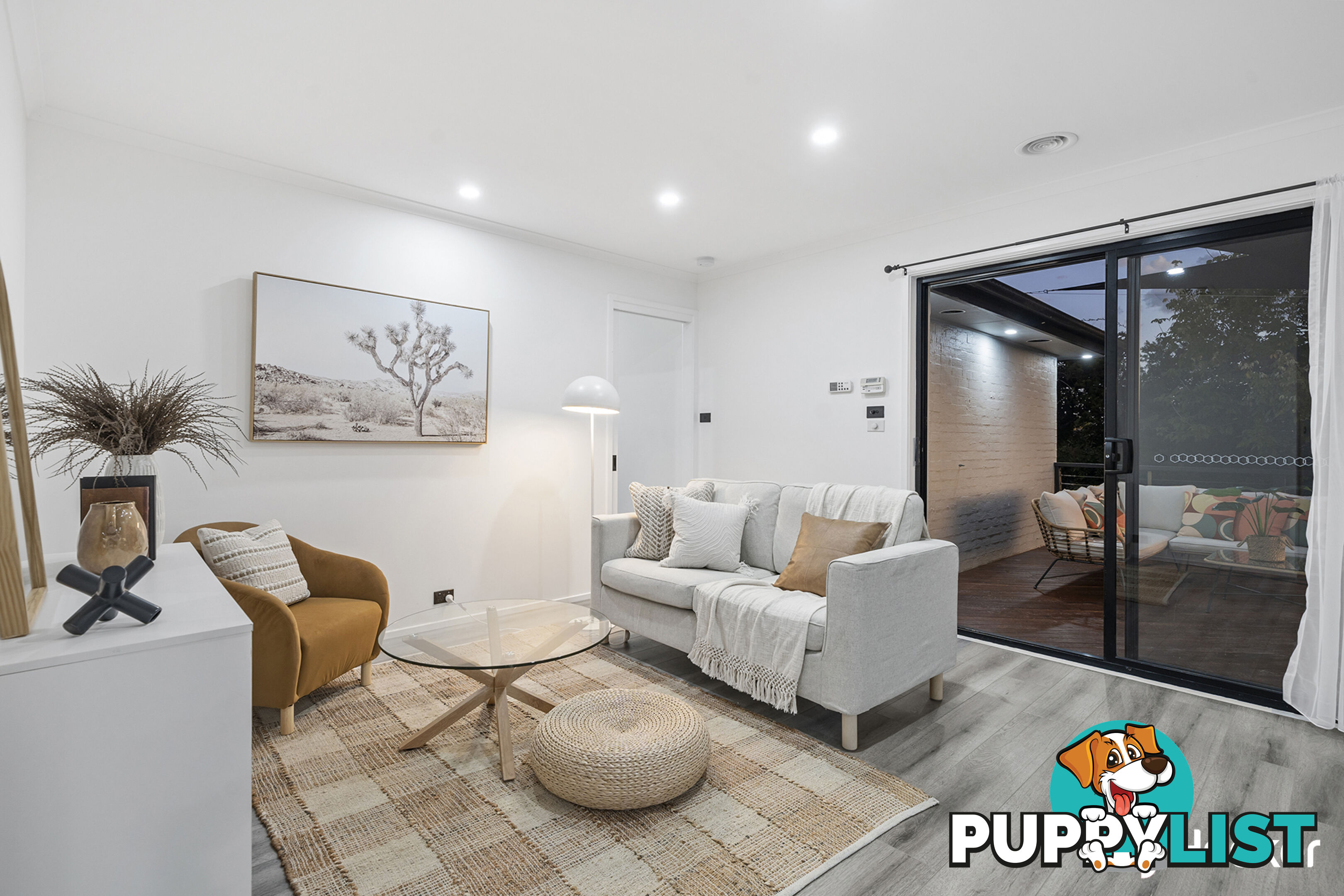 82 Hugh McKay Crescent DUNLOP ACT 2615