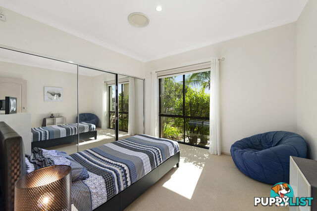 66 The Peninsula Helensvale QLD 4212