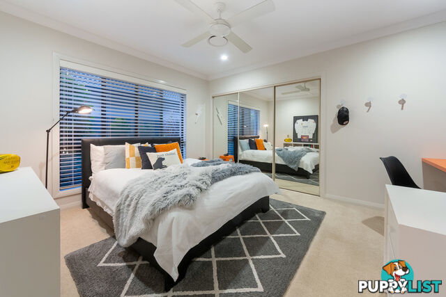 21 River Cove Place Hope Island QLD 4212