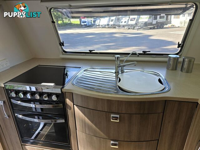 2014  JAYCO SILVERLINE  23.72-1 CARAVAN