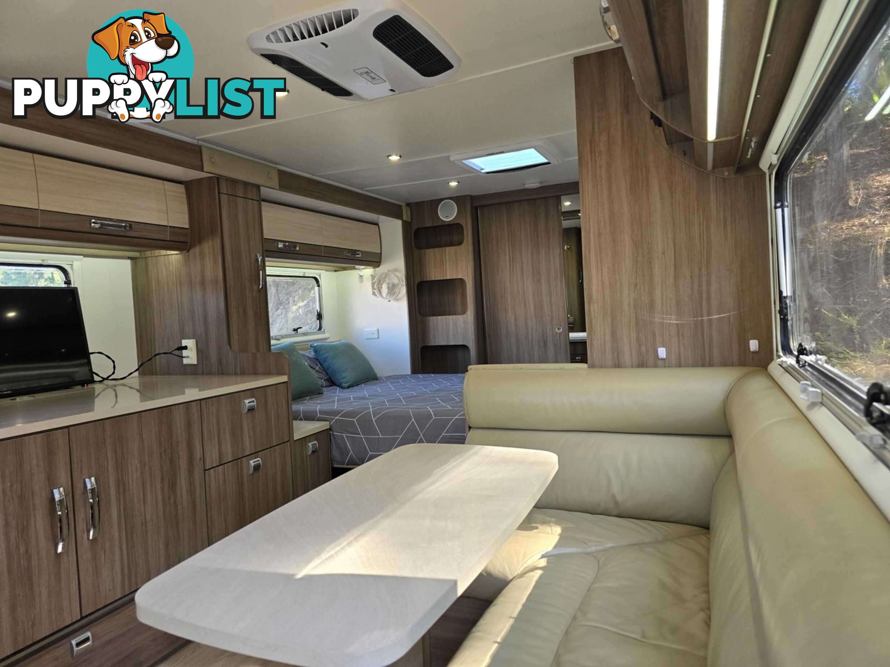 2014  JAYCO SILVERLINE  23.72-1 CARAVAN