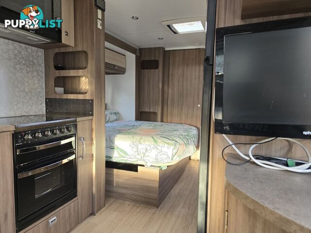 2014  JAYCO SILVERLINE  24.75-2.14SL CARAVAN