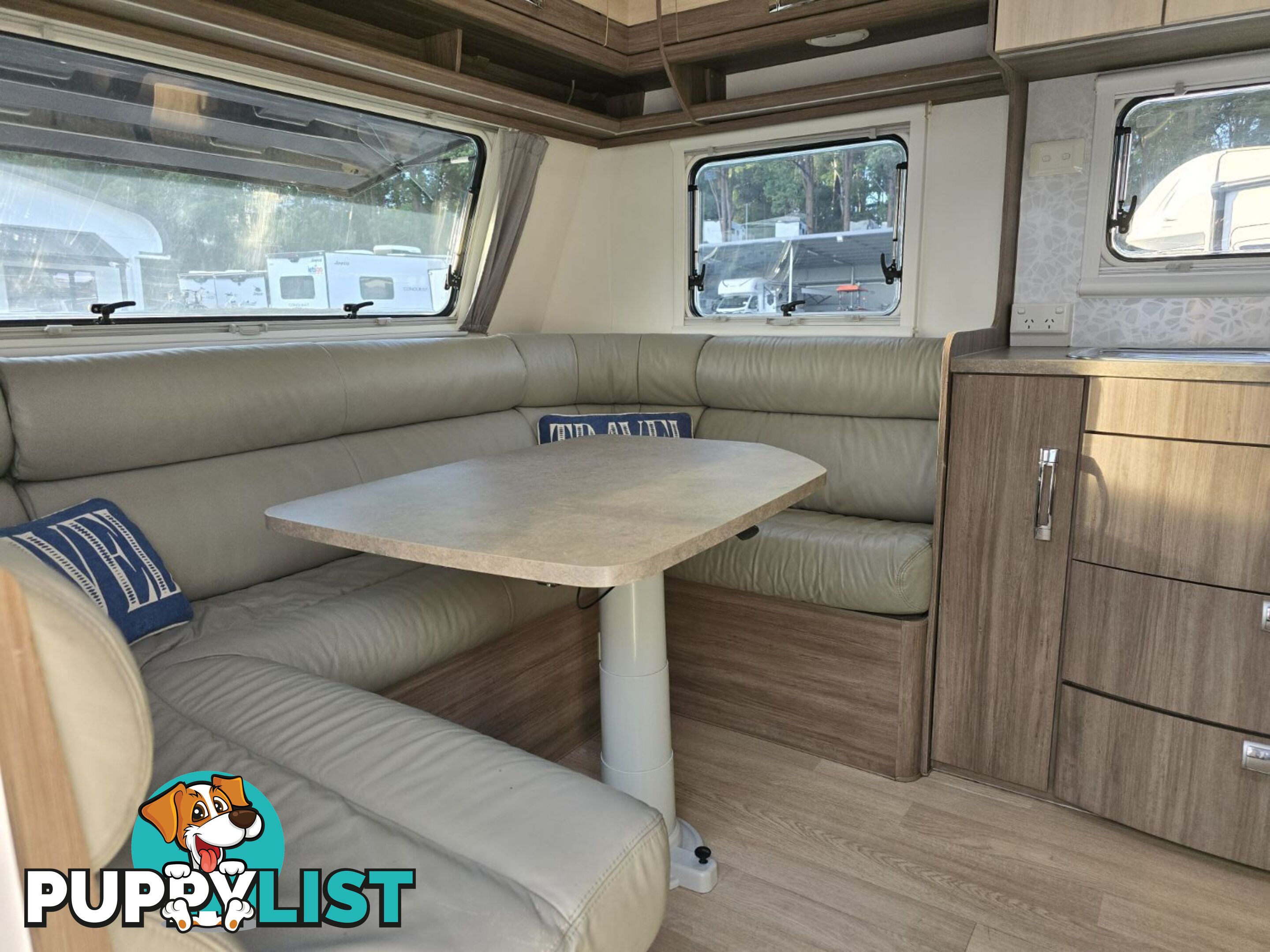 2014  JAYCO SILVERLINE  24.75-2.14SL CARAVAN