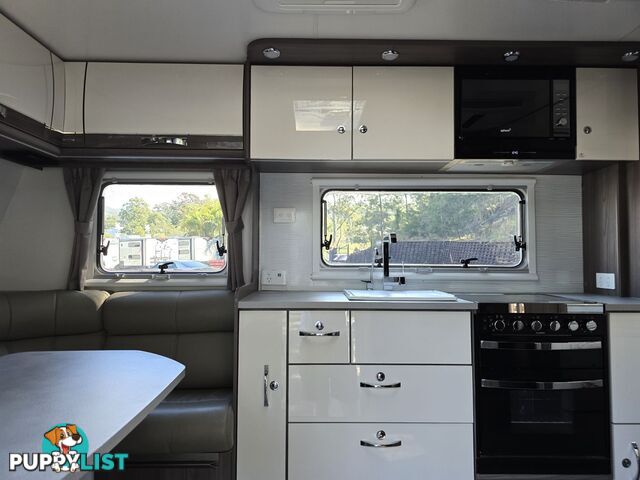 2018  JAYCO SILVERLINE  21.65-3 CARAVAN