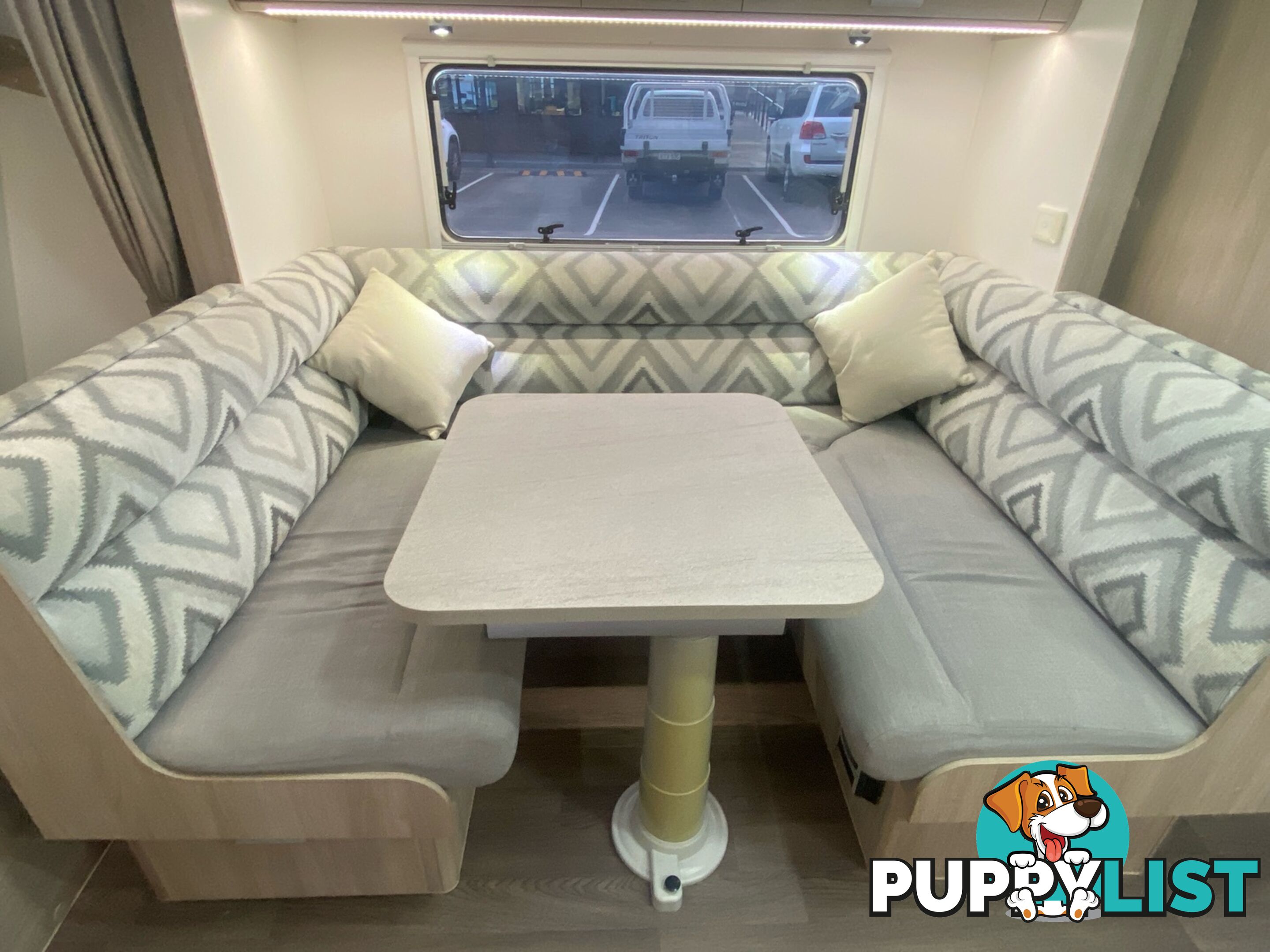 2017  JAYCO EXPANDA  CARAVAN (2 Caravan