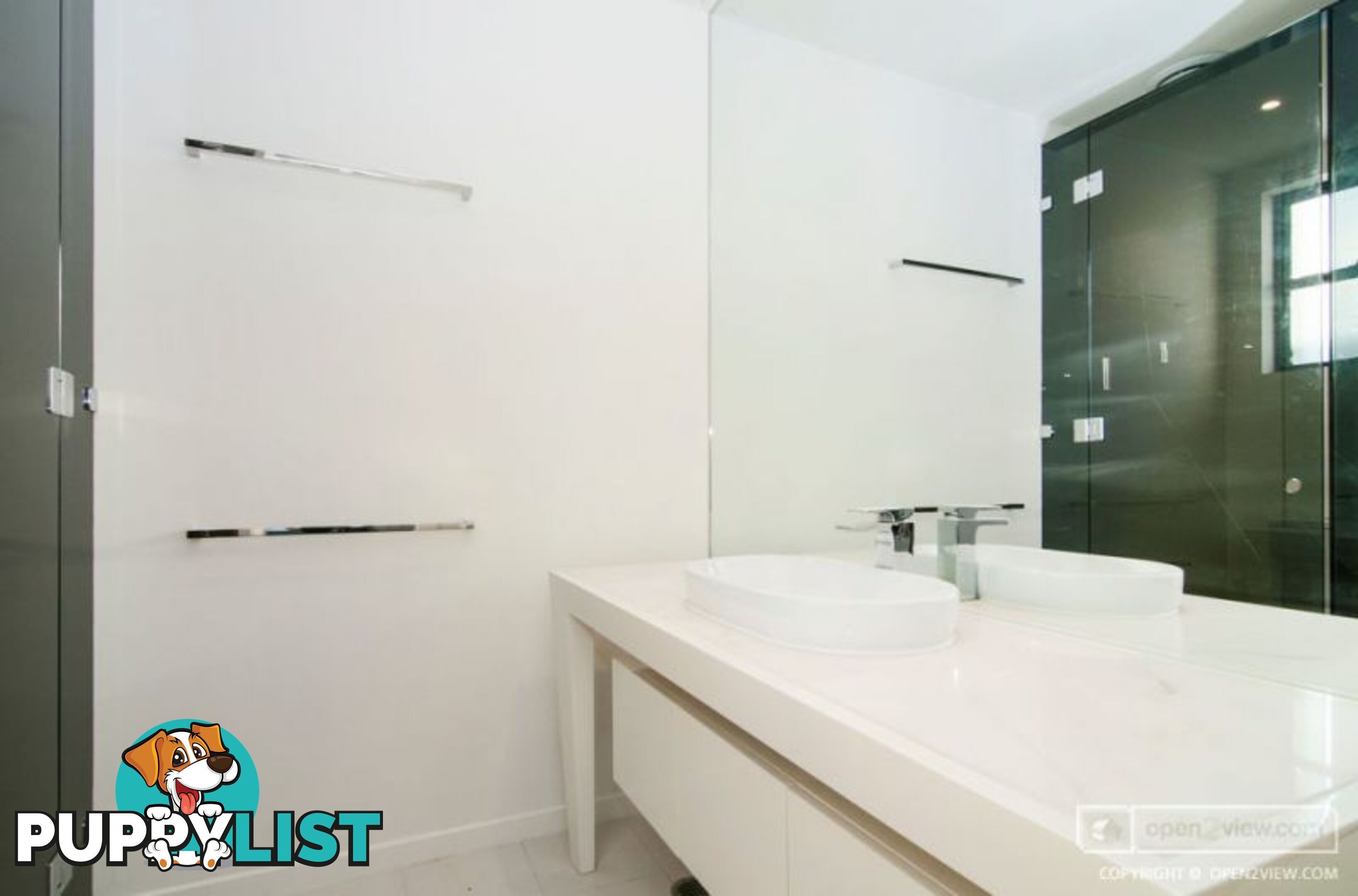 10019 The Boulevard Benowa QLD 4217