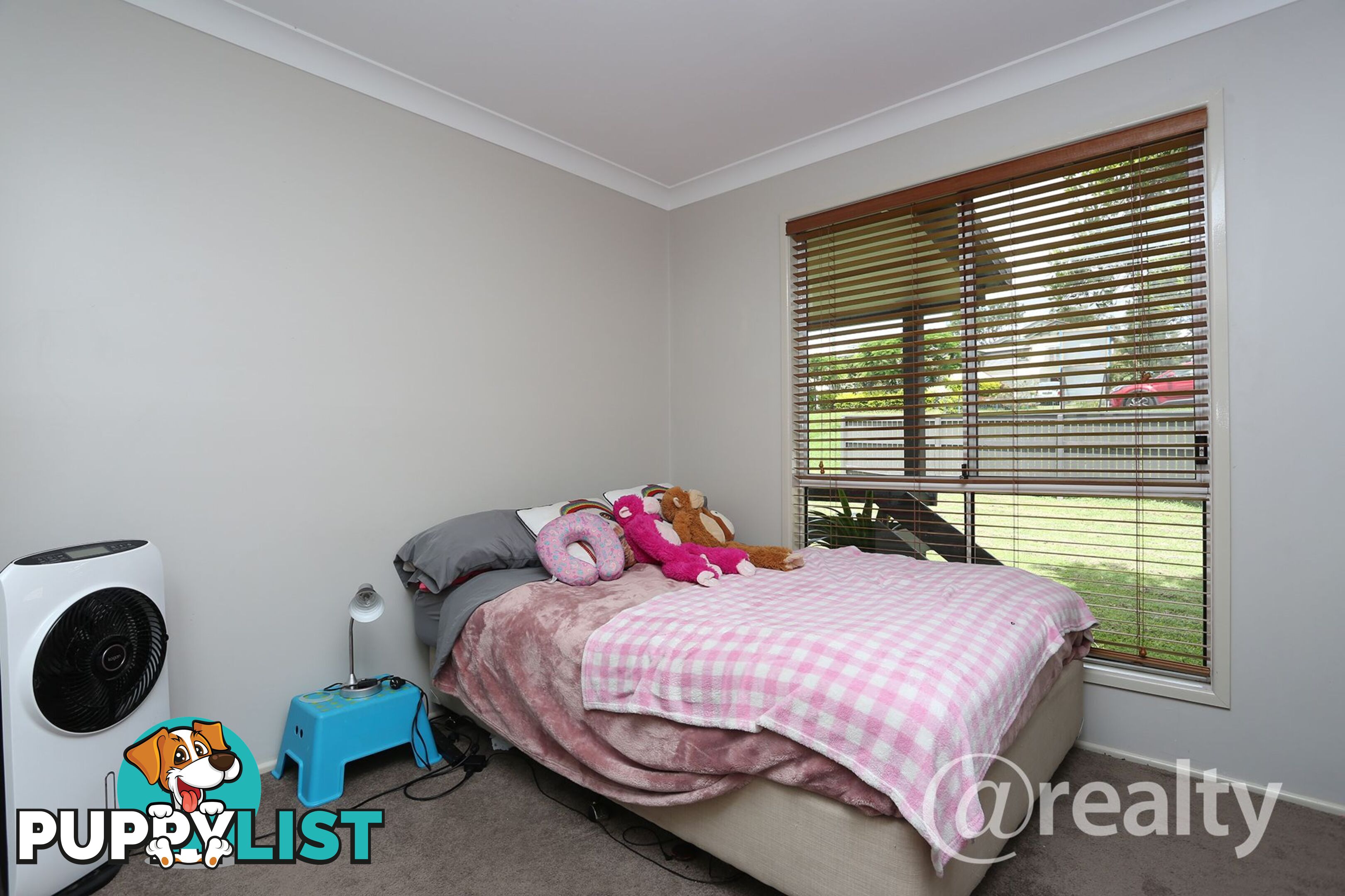 9 Berry Street Churchill QLD 4305