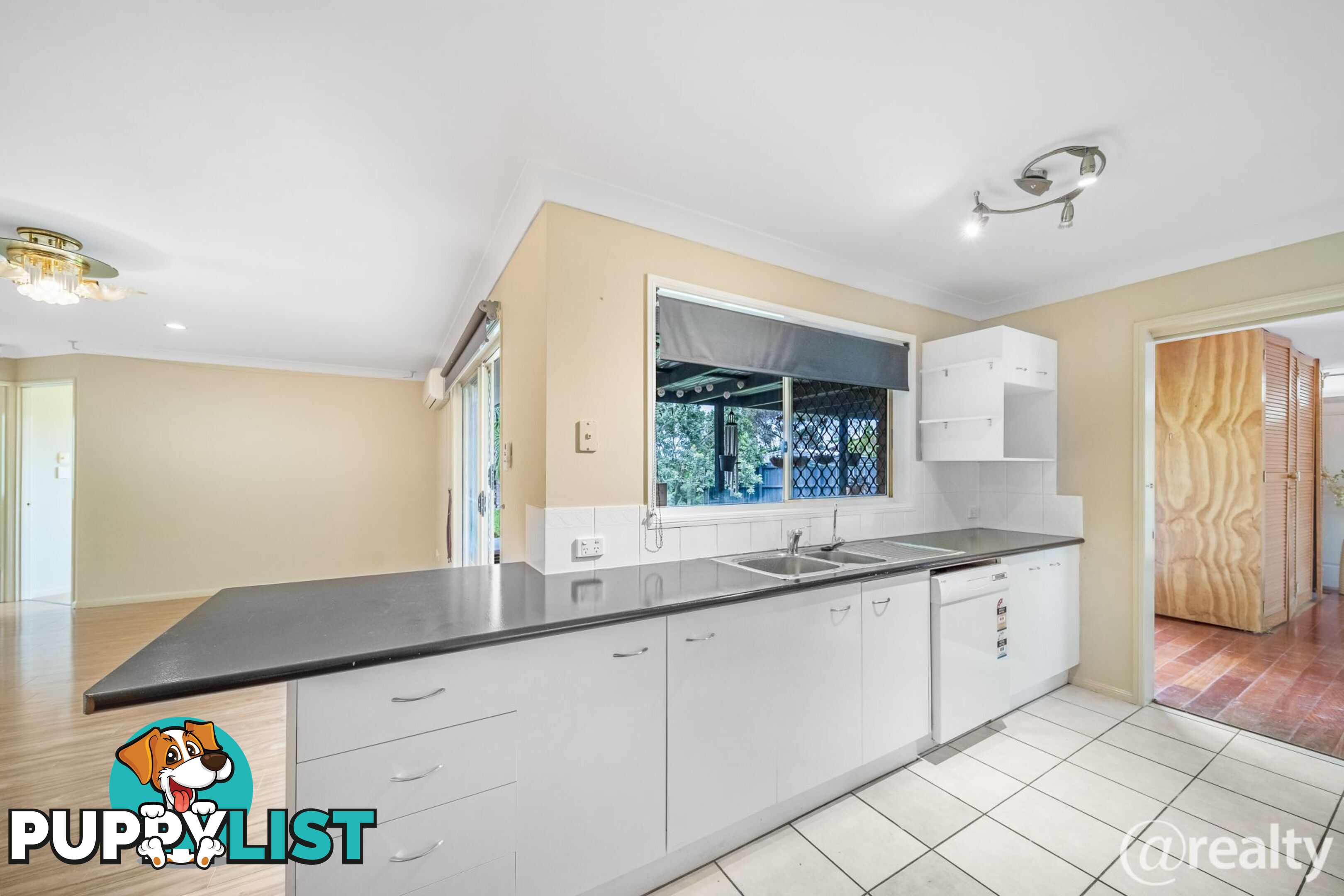 19 Mayfair Place Stretton QLD 4116