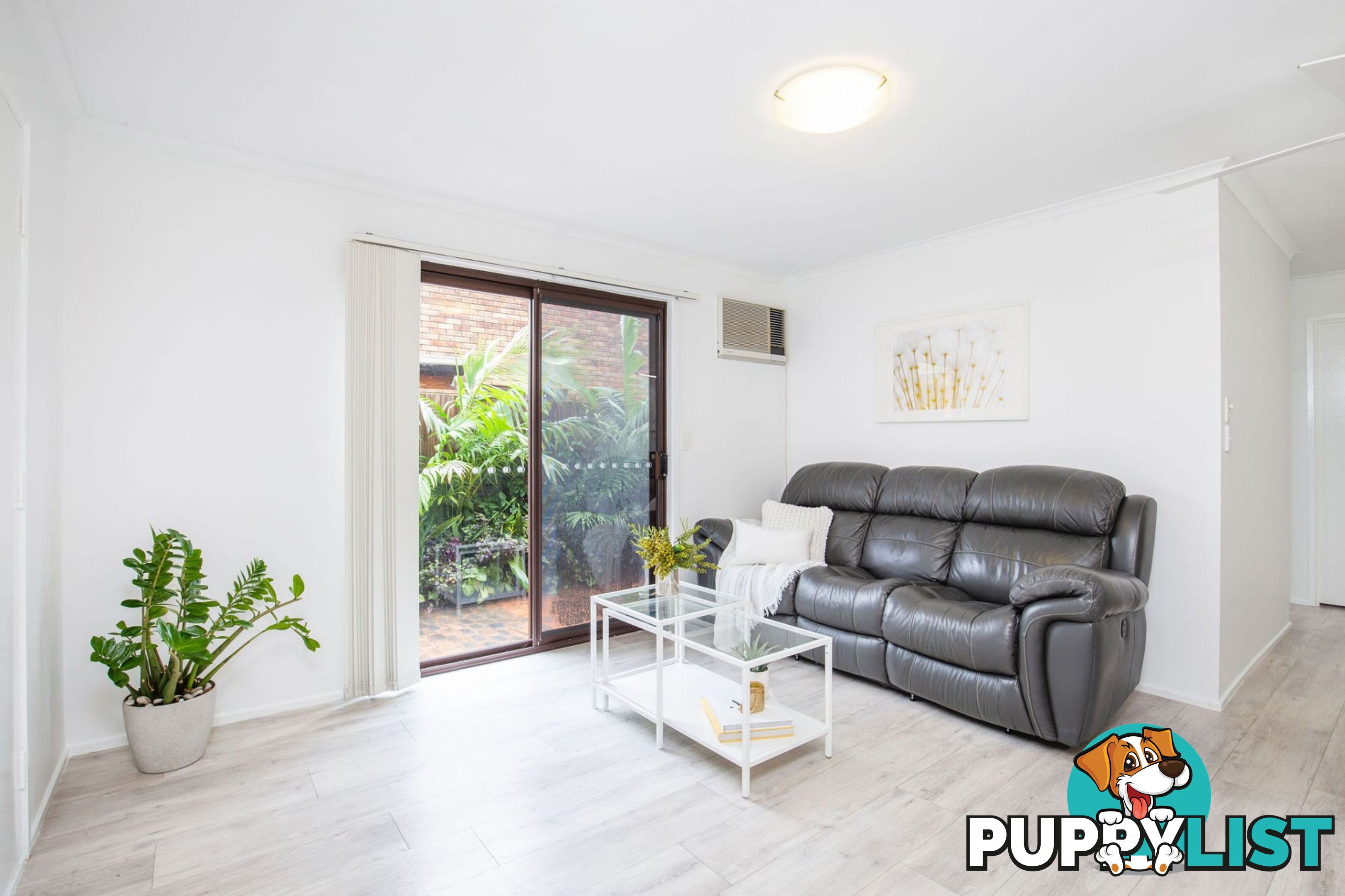 2 195 Central Street Labrador QLD 4215