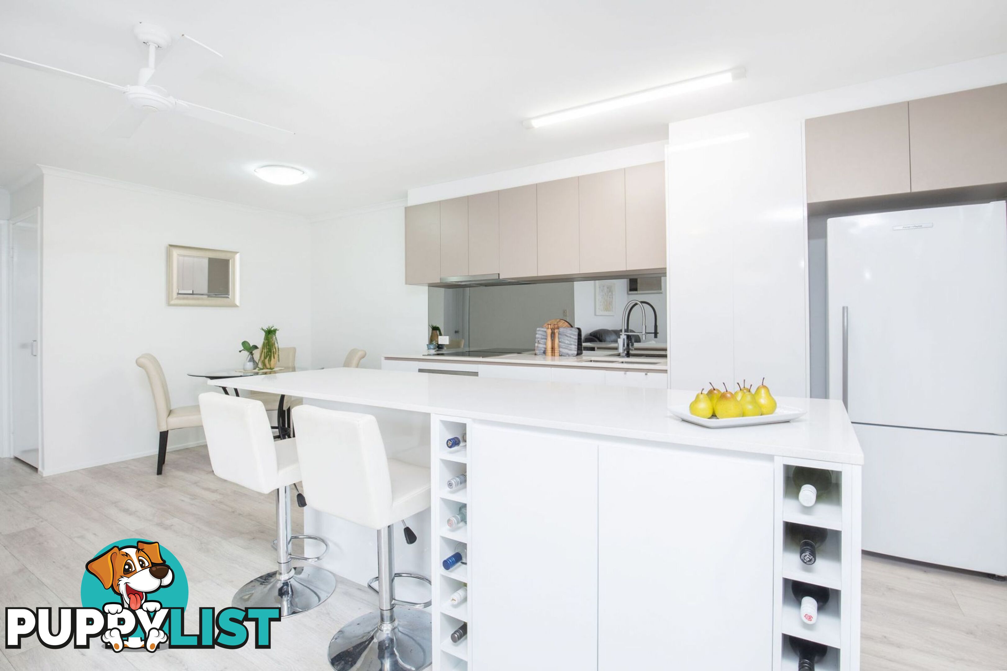 2 195 Central Street Labrador QLD 4215