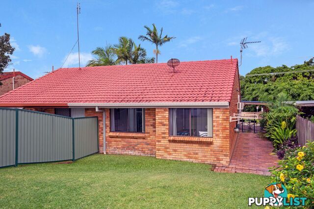 2 195 Central Street Labrador QLD 4215