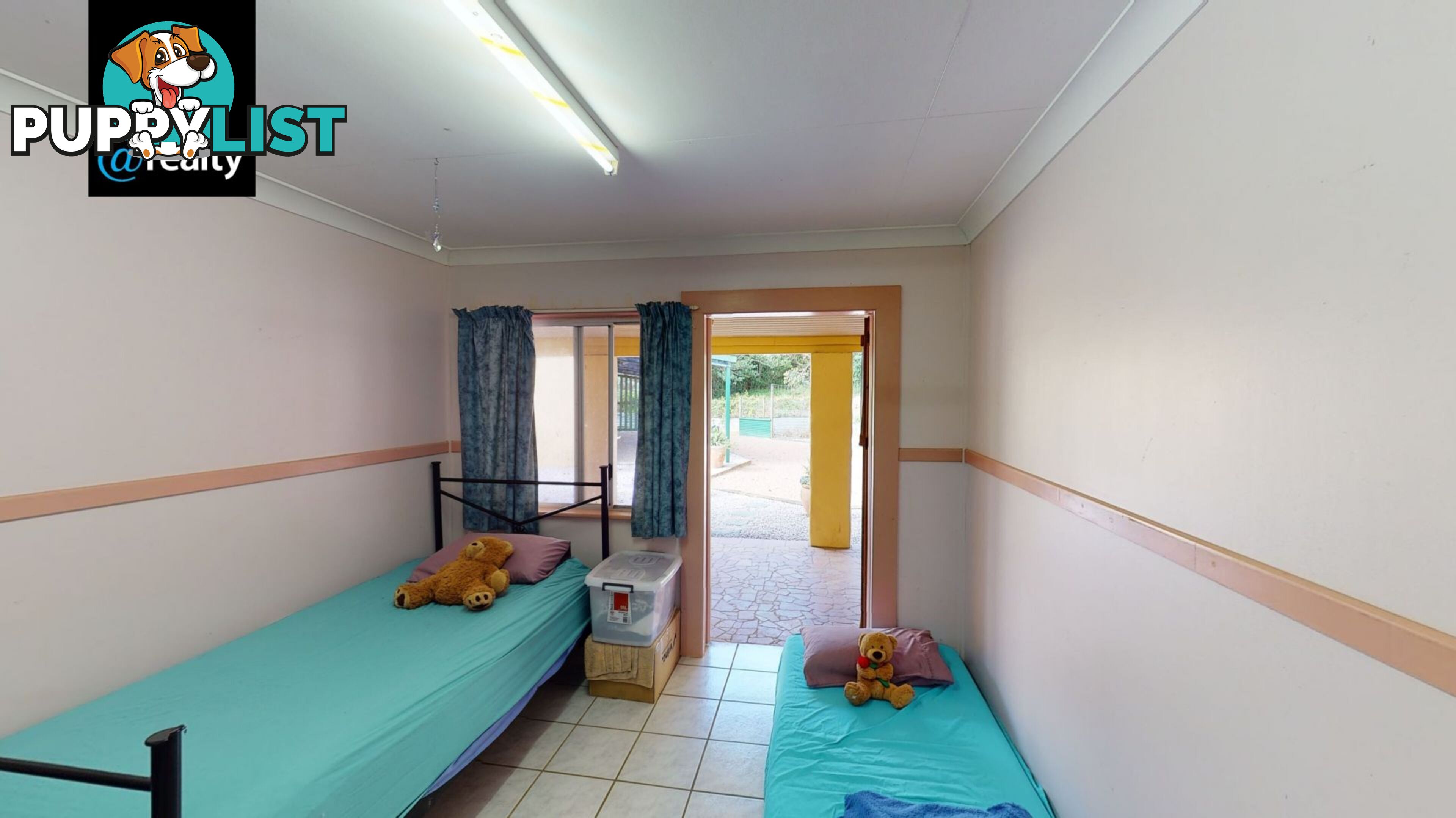 73 McLeish Road Lake Eacham QLD 4884