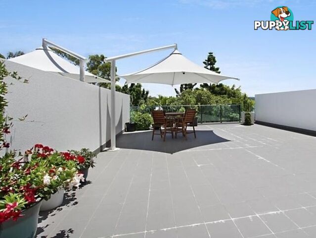 2108 5 Harbourside Court Biggera Waters QLD 4216