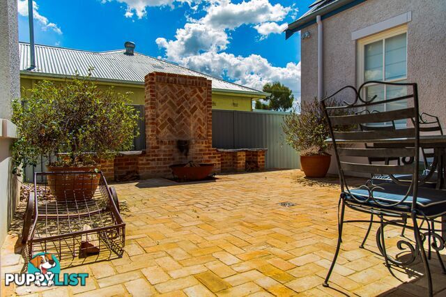 154 George St Bathurst NSW 2795