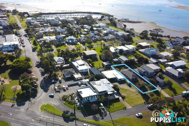 13 Beach Crescent Newhaven VIC 3925