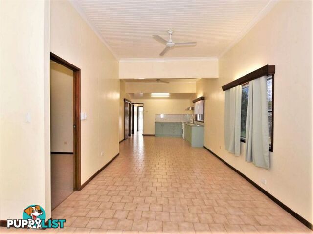 27 Trower Street Tully QLD 4854