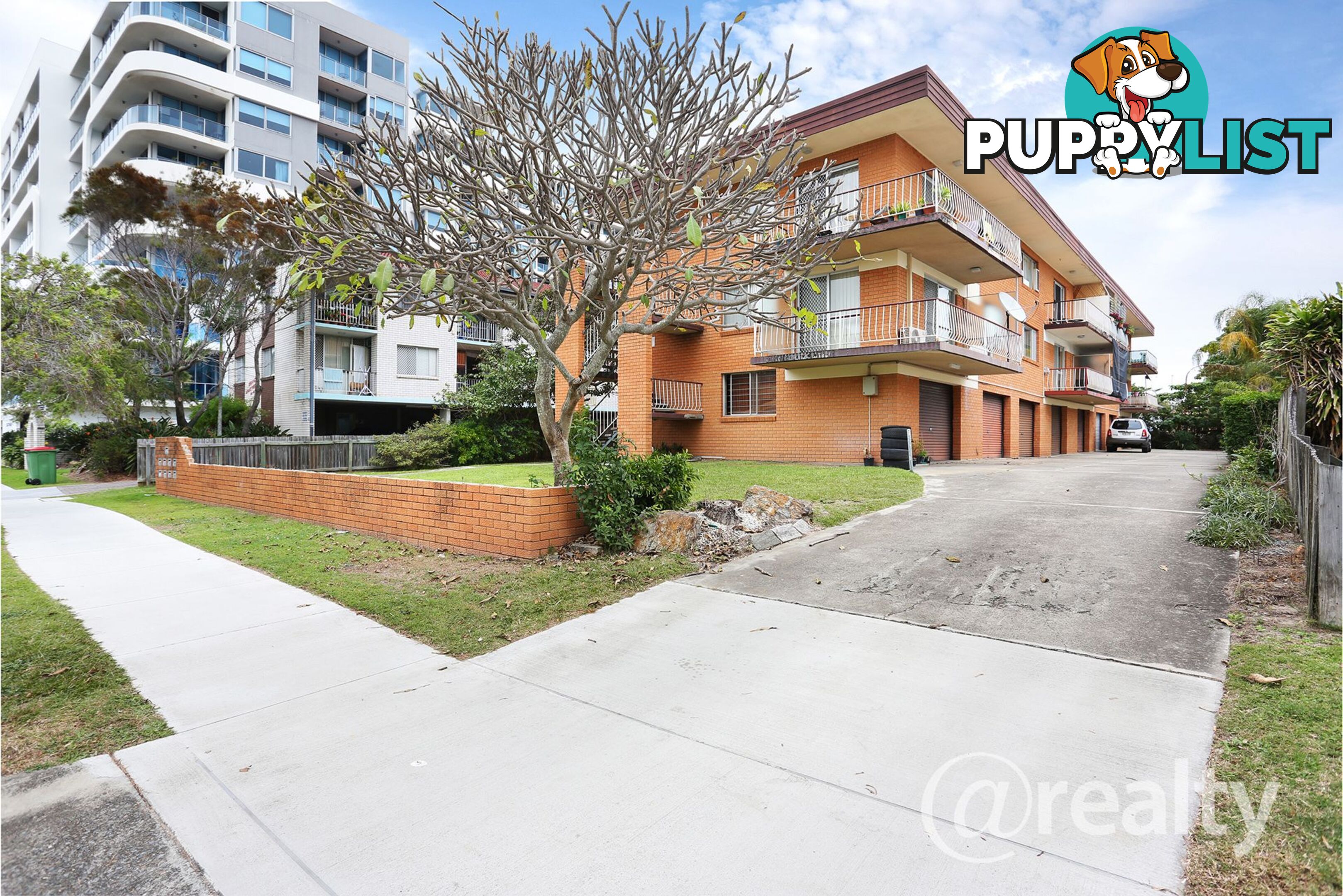 2 30 Labrador Street Labrador QLD 4215