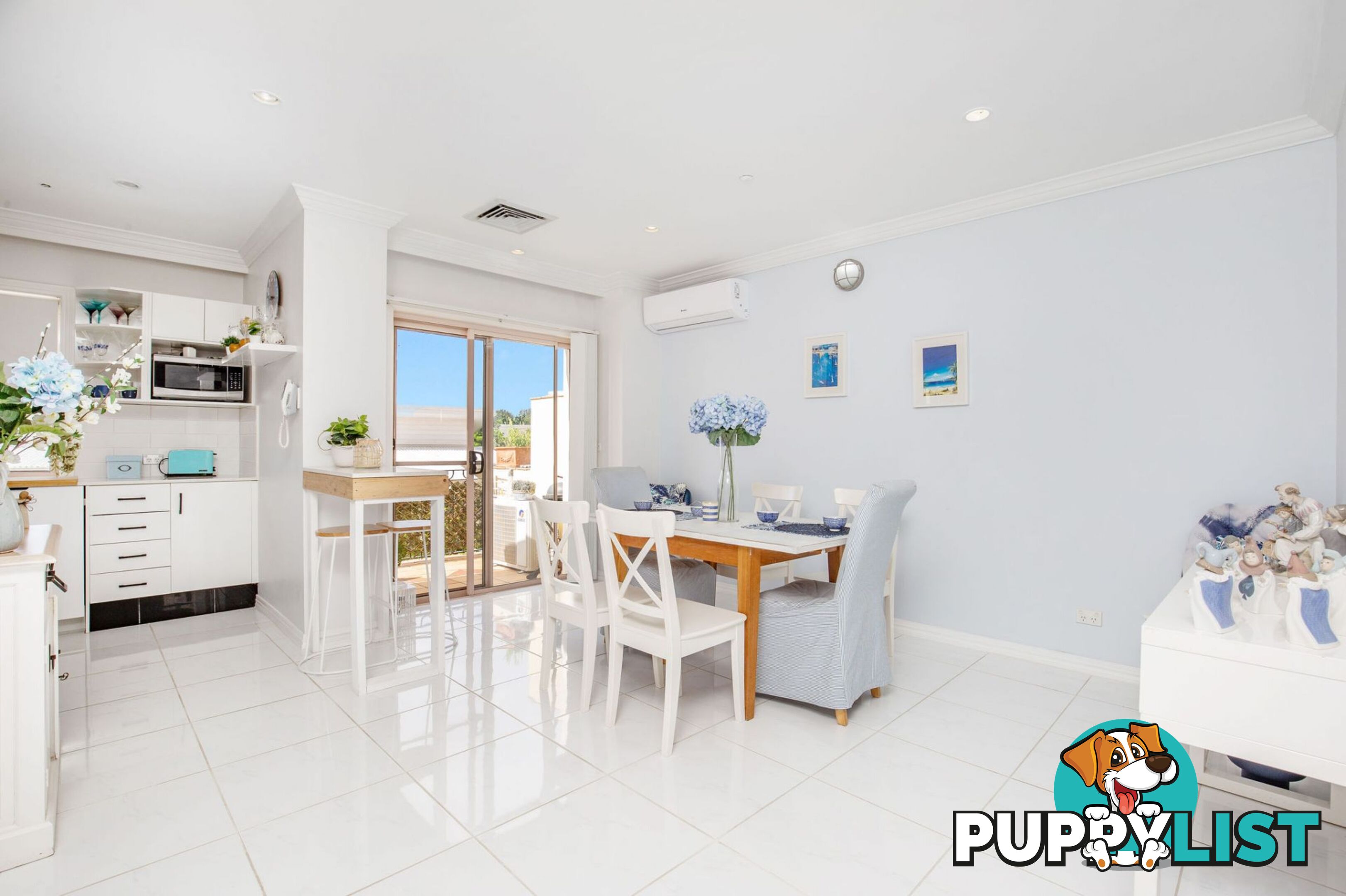 2 14 Pendraat Parade Hope Island QLD 4212