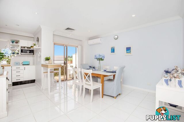 2 14 Pendraat Parade Hope Island QLD 4212