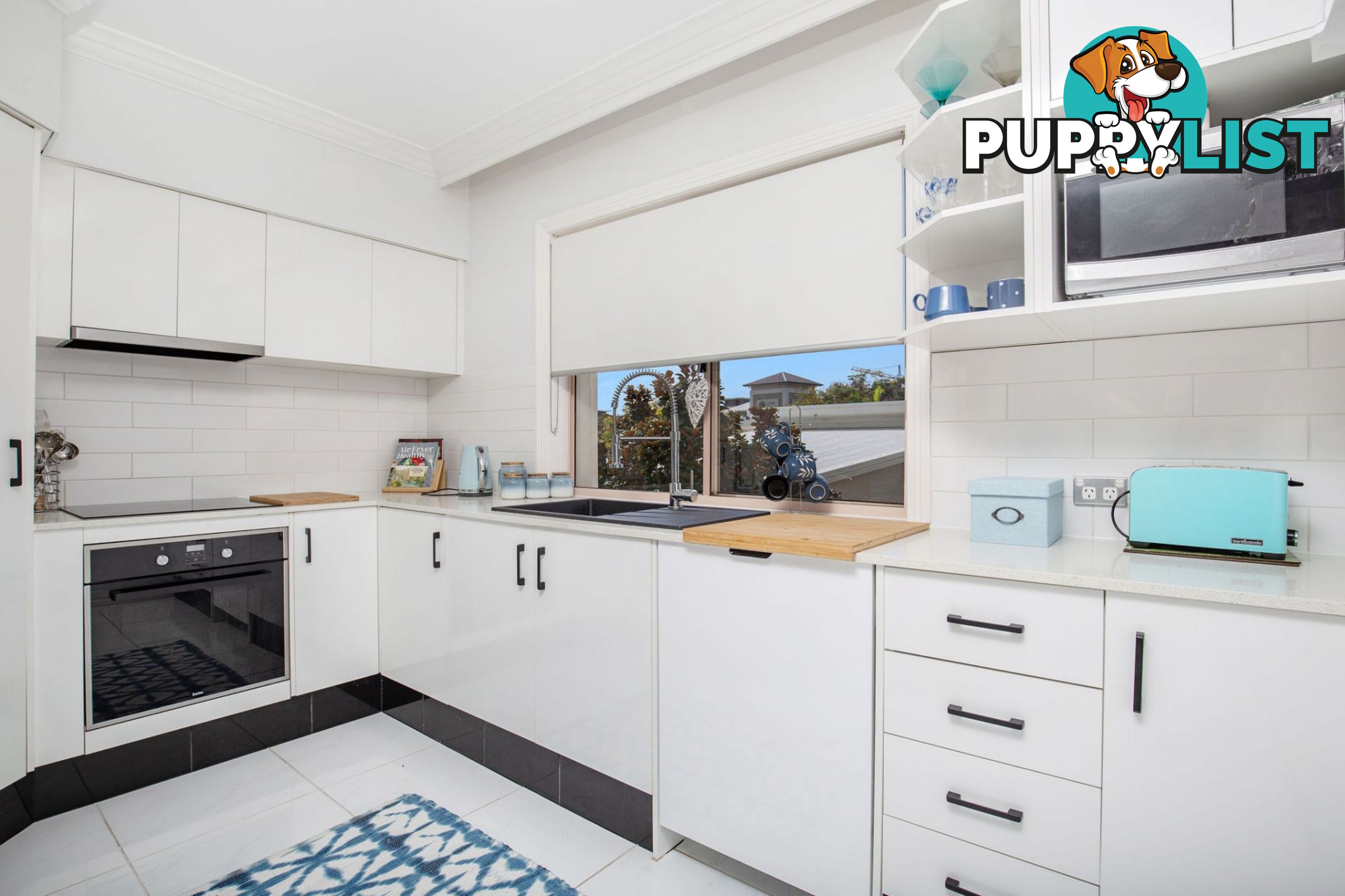 2 14 Pendraat Parade Hope Island QLD 4212