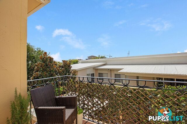 2 14 Pendraat Parade Hope Island QLD 4212