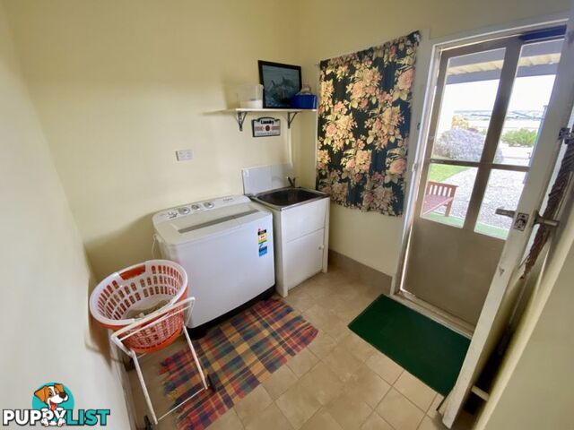 8 Whytwater Drive Westall SA 5680