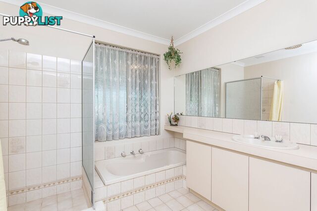 8 McCormack Place Maida Vale WA 6057