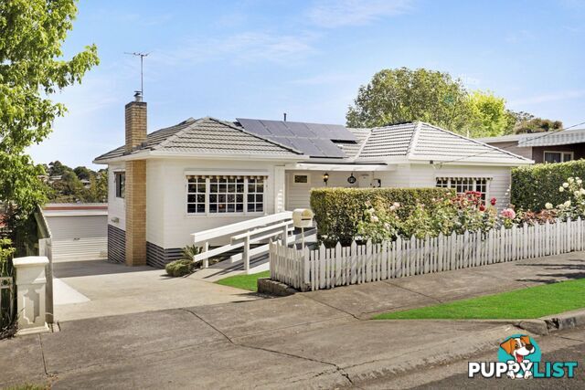 13 Blair Crescent Leongatha VIC 3953