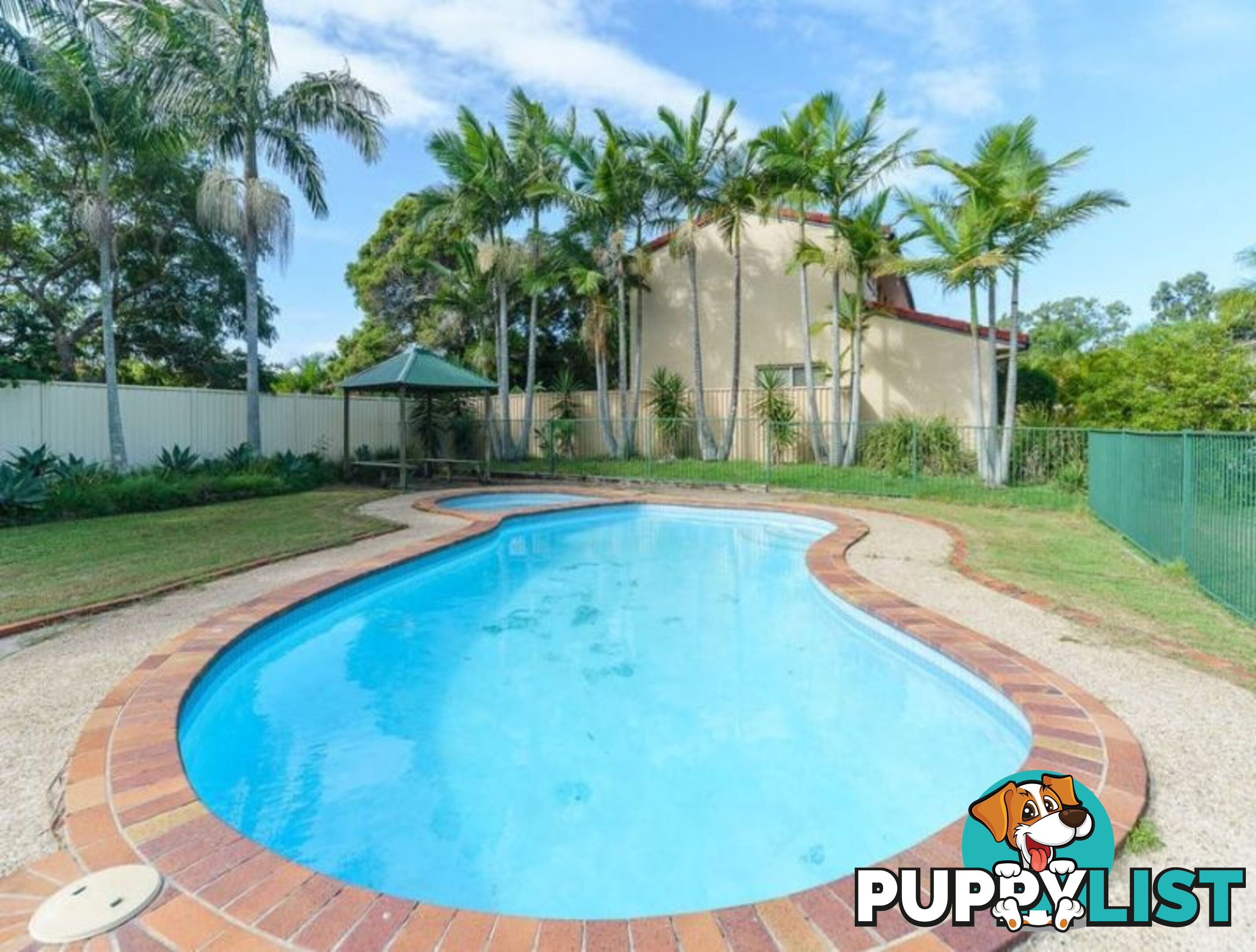 20 13 Brown Street Labrador QLD 4215