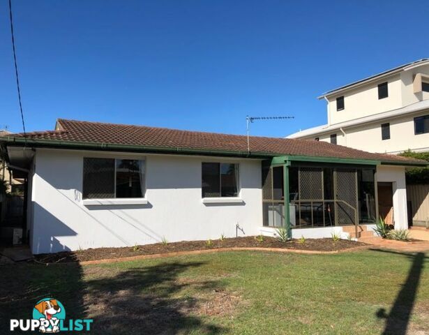 18 Lee Road Runaway Bay QLD 4216